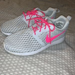 Girls size 4.5 Nike